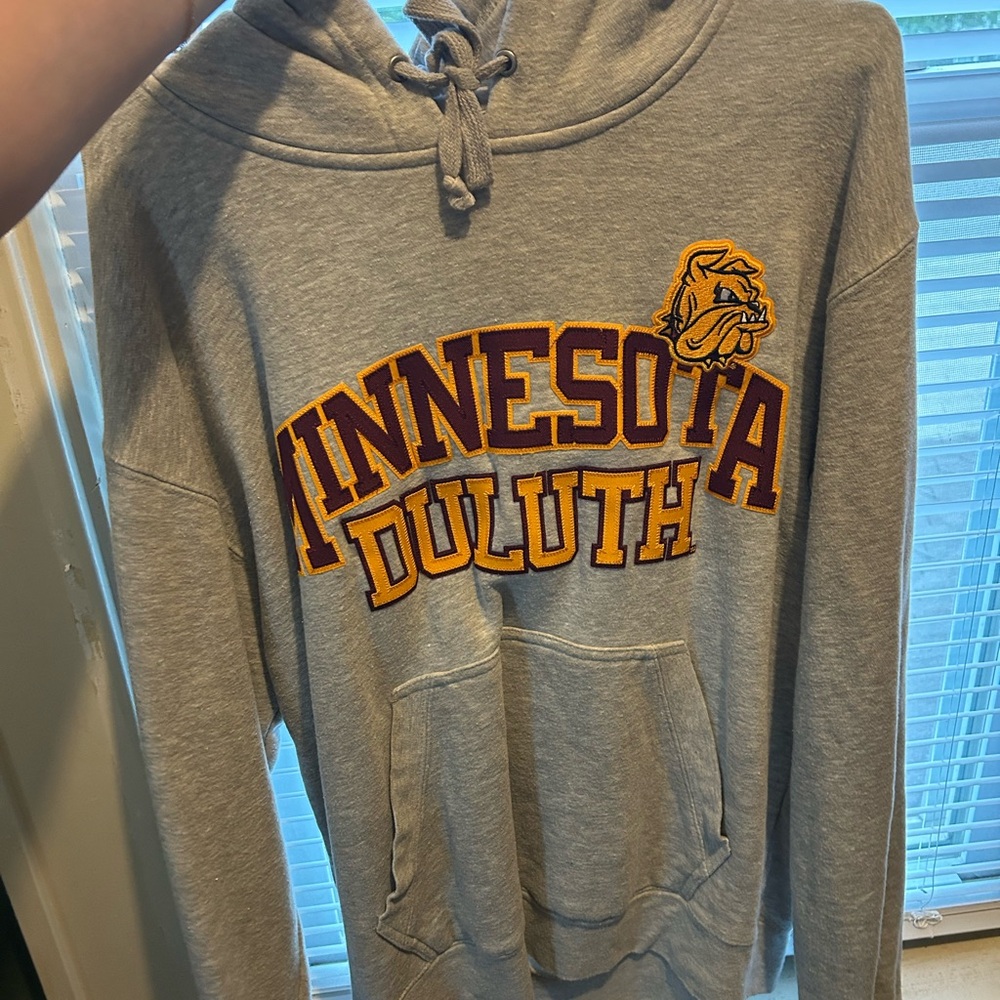 UMD Minnesota Duluth bulldogs hoodie